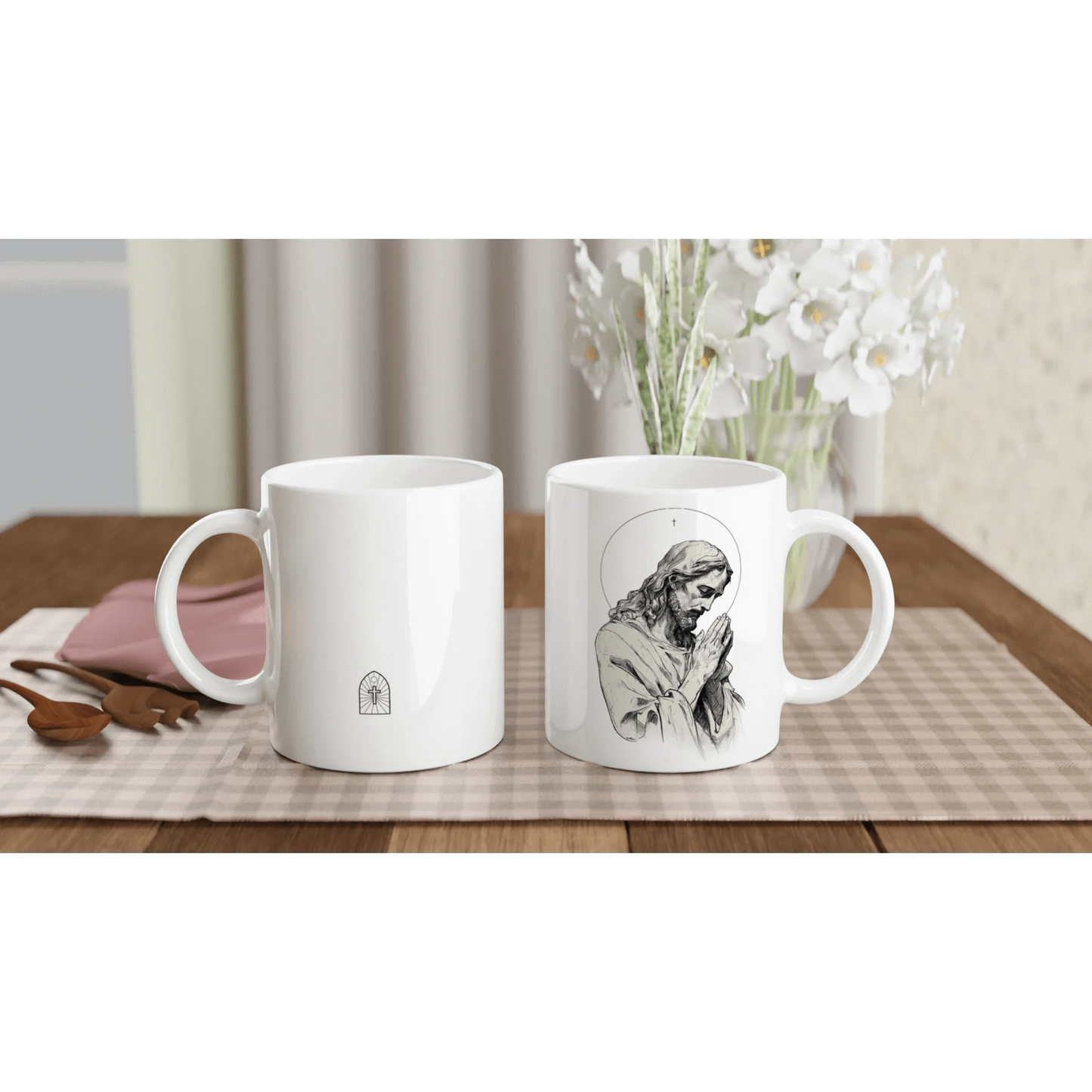 Deux mug en céramique blanche avec le dessin de jésus, l'un vu de face, l'autre de dos