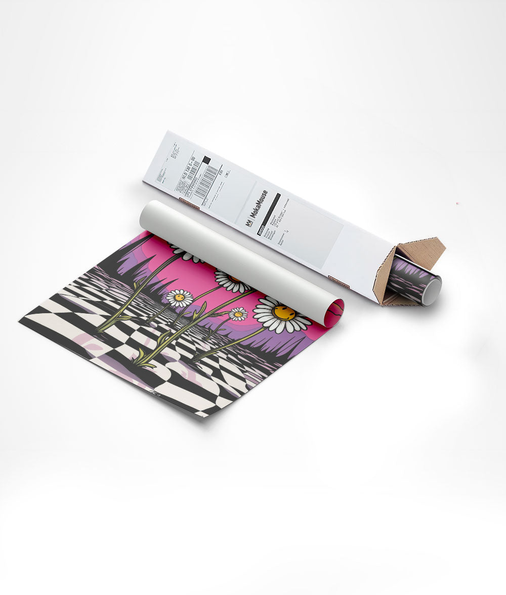 Emballage de l'affiche des pâquerettes dans un carton de forme triangulaire.