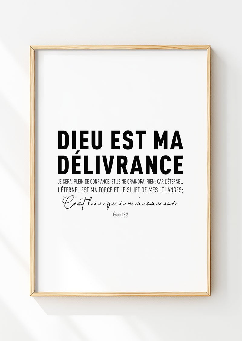Affiche chrétienne d'un verset de la bible "dieu est ma délivrance" dans un cadre en bois