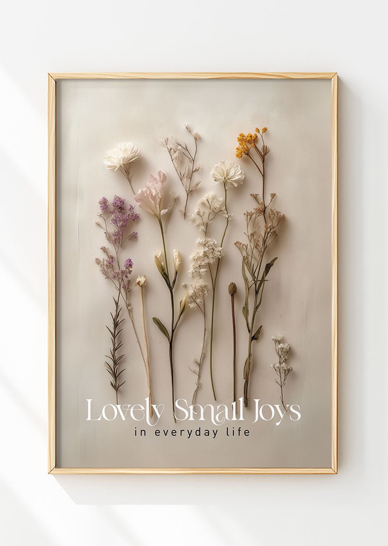 Affiche automne avec des fleurs séchée sur fond beige et un texte en blanc , dans un cadre