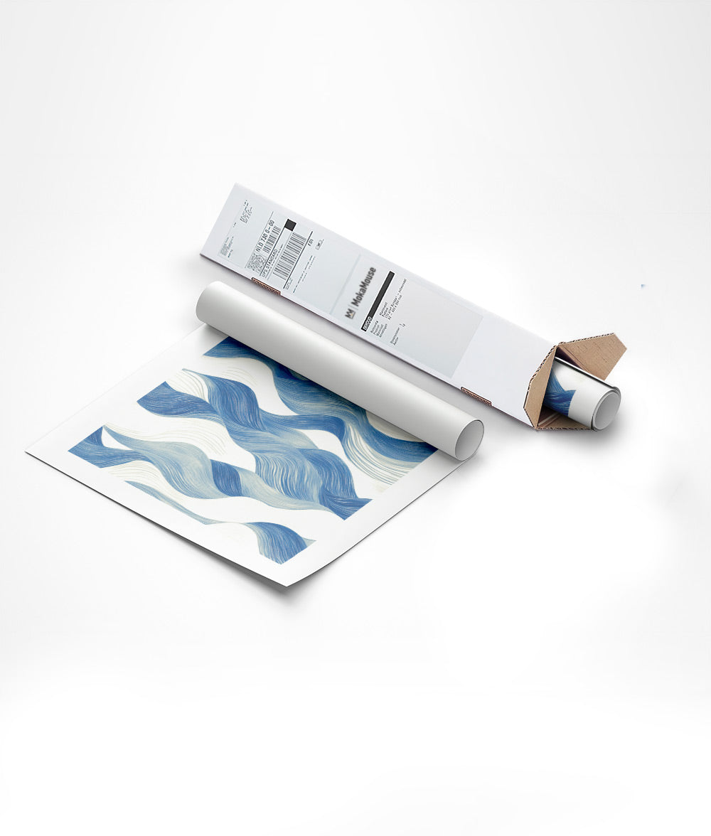 Emballage de l'affiche vagues bleues et blanche dans un carton triangulaire.