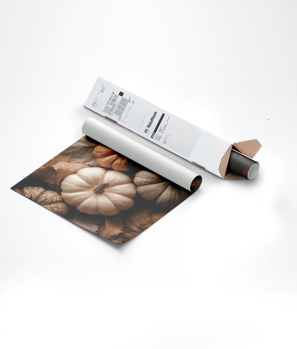 Emballage de l'affiche automne de citrouilles et feuilles dans un carton triangulaire