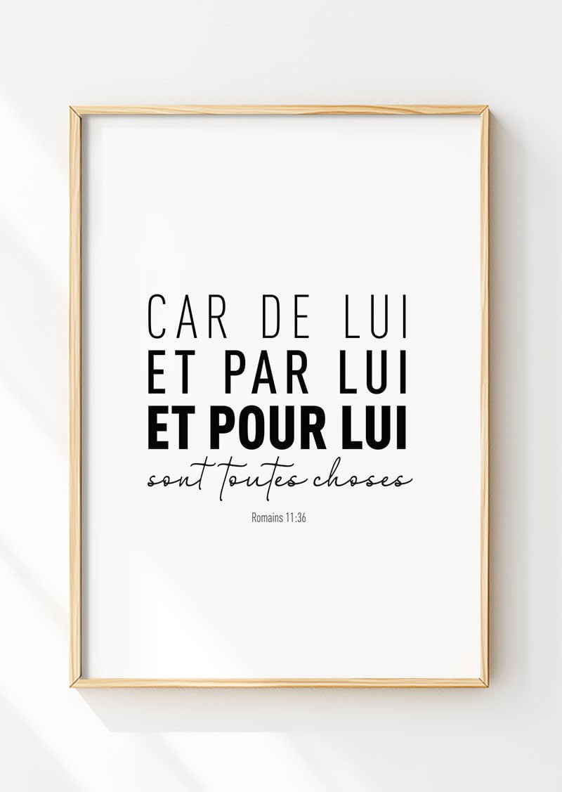 Affiche chrétienne du verset de la bible romains 11:36 mis en valeur dans un cadre