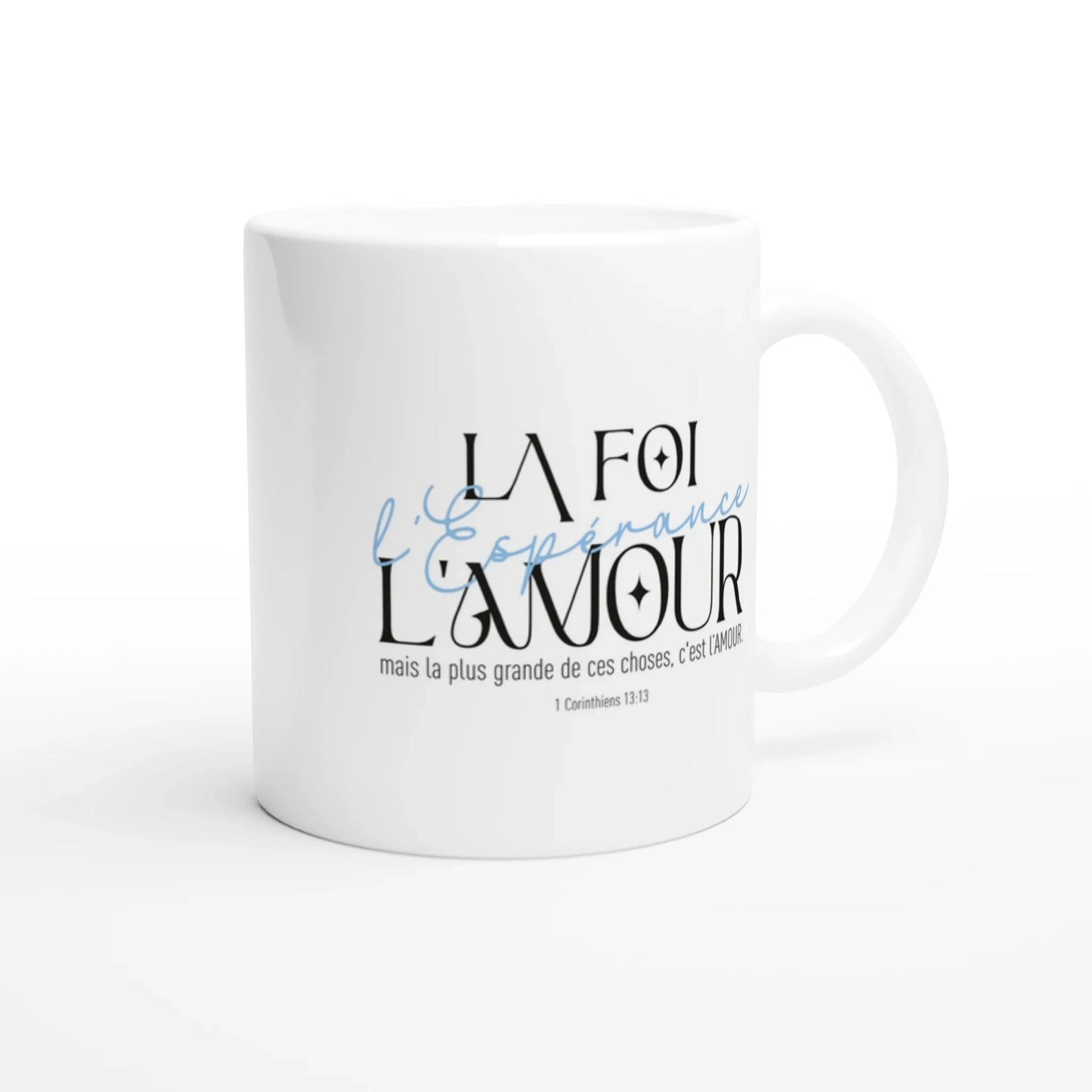 Mug en céramique blanche avec le texte tiré de la bible en noir et bleu