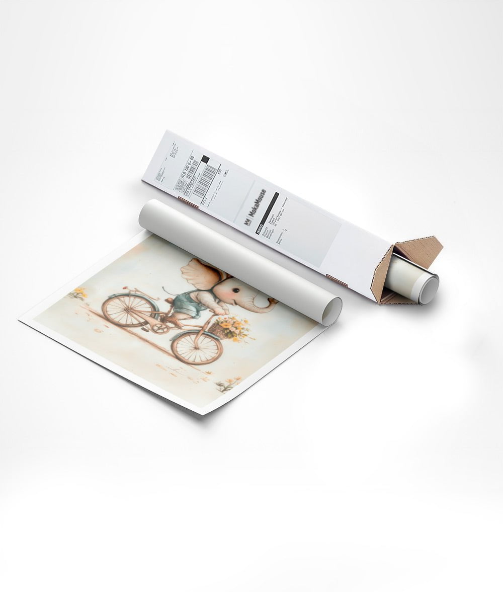 Emballage dans un carton triangulaire de l'affiche éléphante sur vélo.