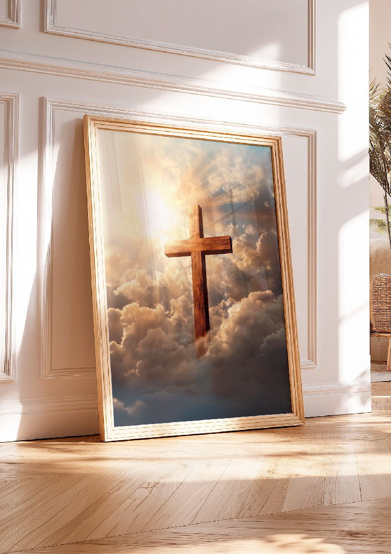 Affiche chrétienne d'une croix en bois au milieu des nuages dans un cadre en bois posé au sol