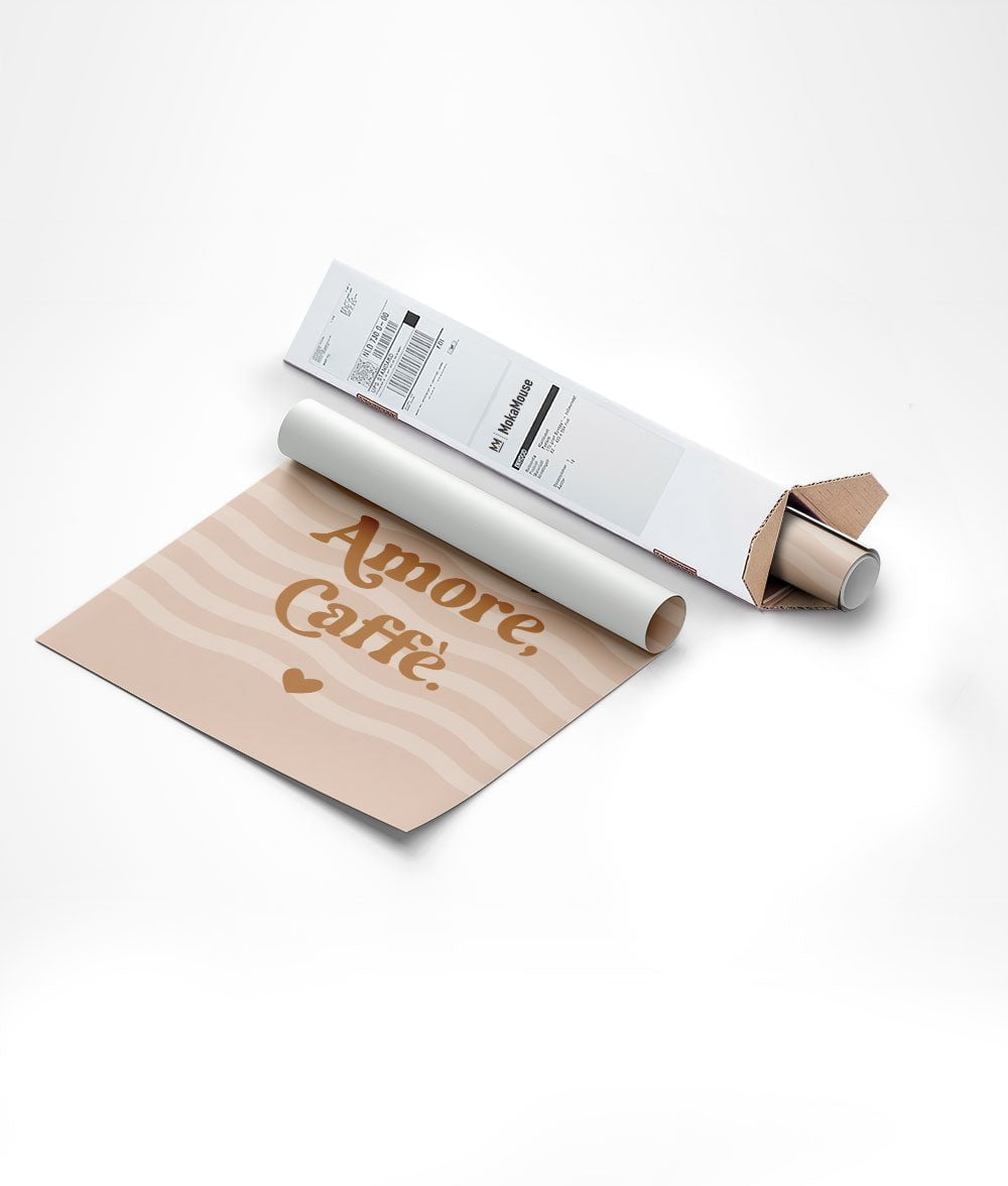 Emballage de l'affiche citation vita amore caffè dans un carton triangulaire