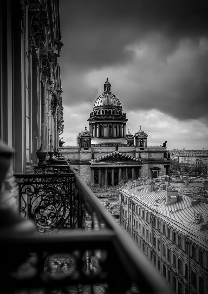 Affiche photographie noir et blanc de la cathédrale saint-isaac prise d'un balcon