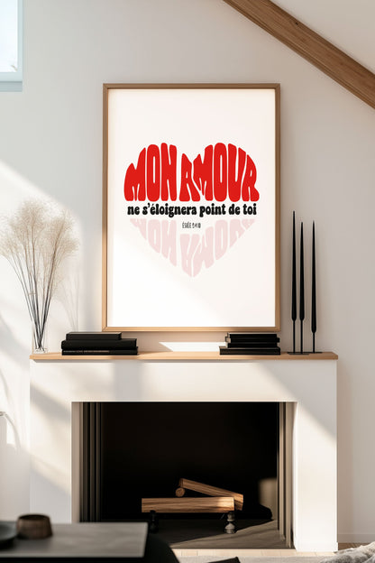 Affiche chrétienne verset biblique texte en forme de coeur, encadrée au dessus d'une cheminée
