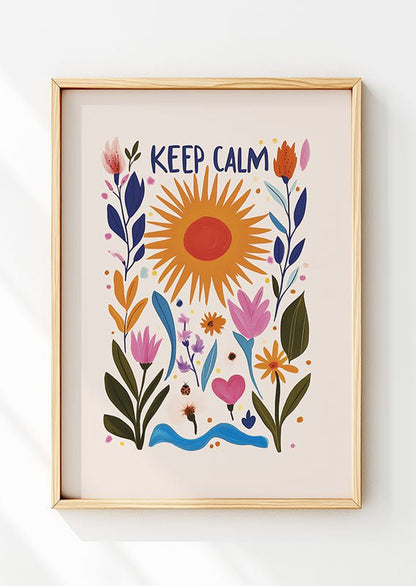 Affiche folk art "keep calm" montrant un soleil orange avec des fleurs dans un cadre en bois