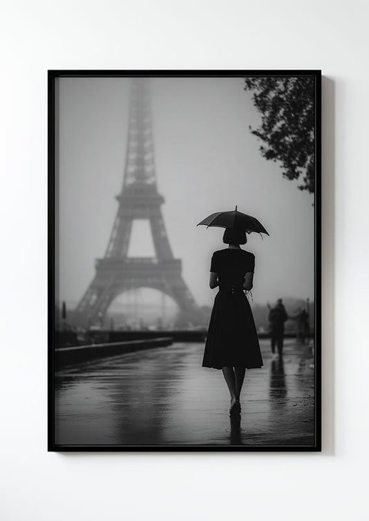Affiche photographie noir et blanc d'une femme de dos marchant sous la pluie, dans un cadre