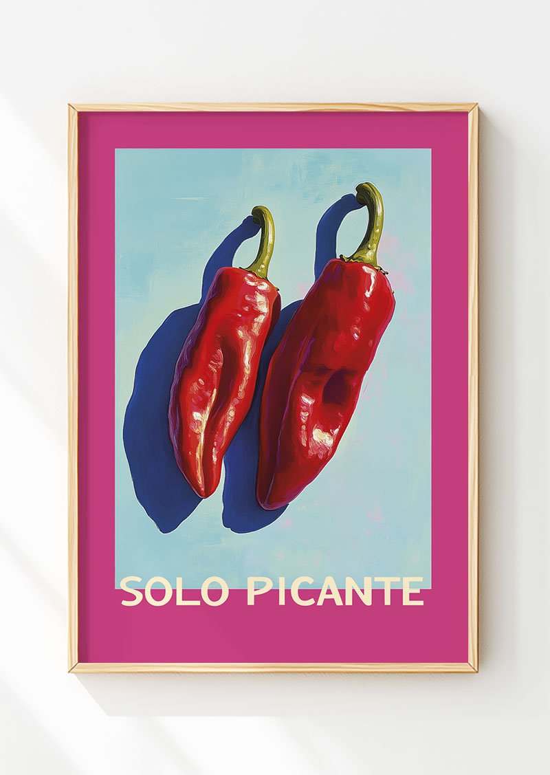 Poster pour cuisine de deux piments rouge sur fond bleu dans un cadre en bois