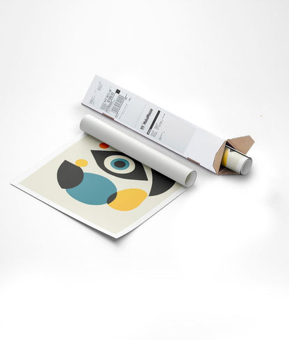Affiche bauhaus œil et formes géométriques emballée dans un carton triangulaire