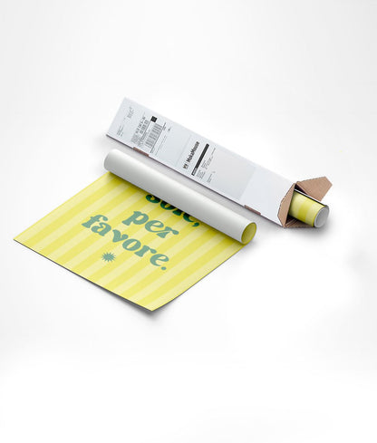Affiche citation piu sole, per favore emballée dans un carton triangulaire