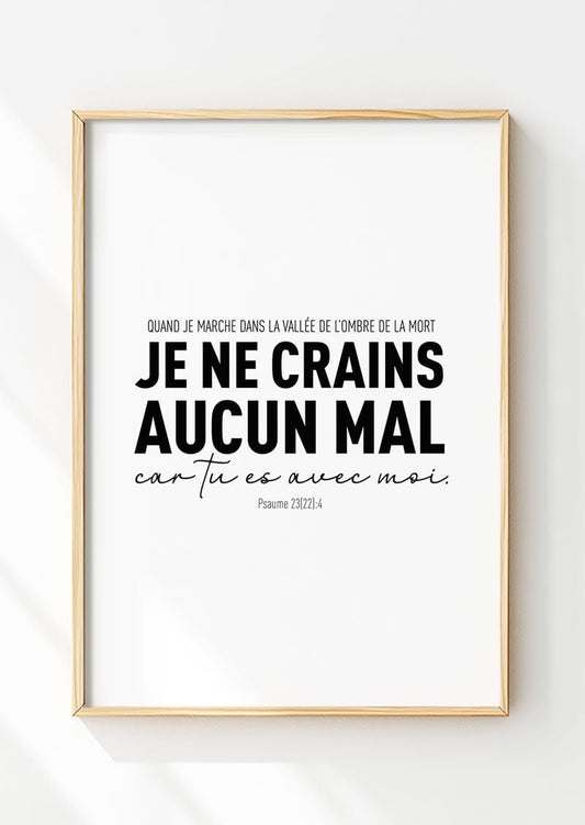 Affiche chrétienne du psaume 23:4 en typo noir dans un cadre en bois